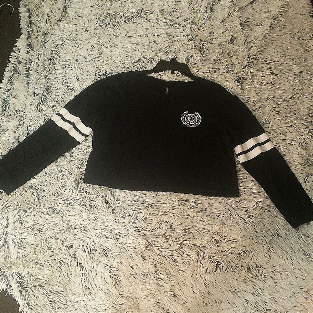 Electric Pink limited edition Black long sleeved crop top size medium